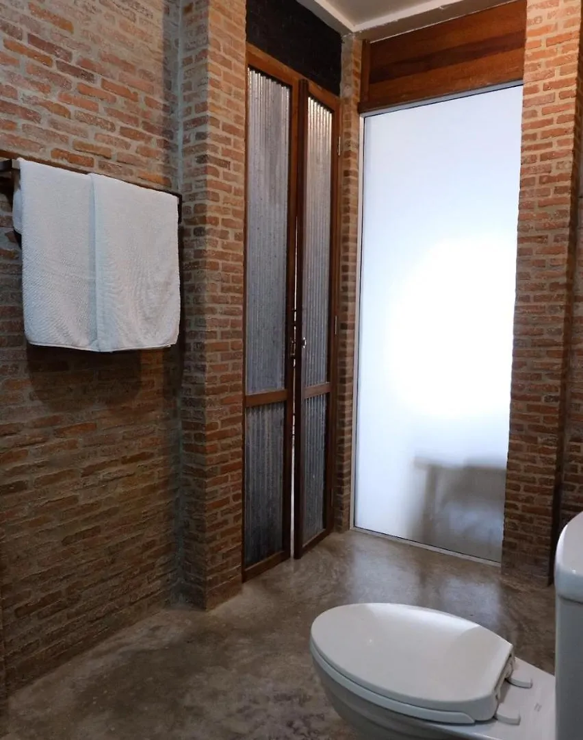 Samatha Bed & Breakfast Koh Tao